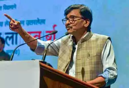 हिंदी थोपे जाने के खिलाफ ठाकरे बंधुओं का एक साथ आना मराठी लोगों की ताकत दिखाता: Raut हिंदी थोपे जाने के खिलाफ ठाकरे बंधुओं का एक साथ आना मराठी लोगों की ताकत दिखाता: Raut