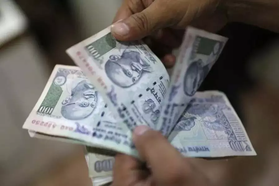 केरल जुलाई-सितंबर में बाजार उधारी के जरिए 2,000 करोड़ रुपये जुटाएगा: RBI केरल जुलाई-सितंबर में बाजार उधारी के जरिए 2,000 करोड़ रुपये जुटाएगा: RBI