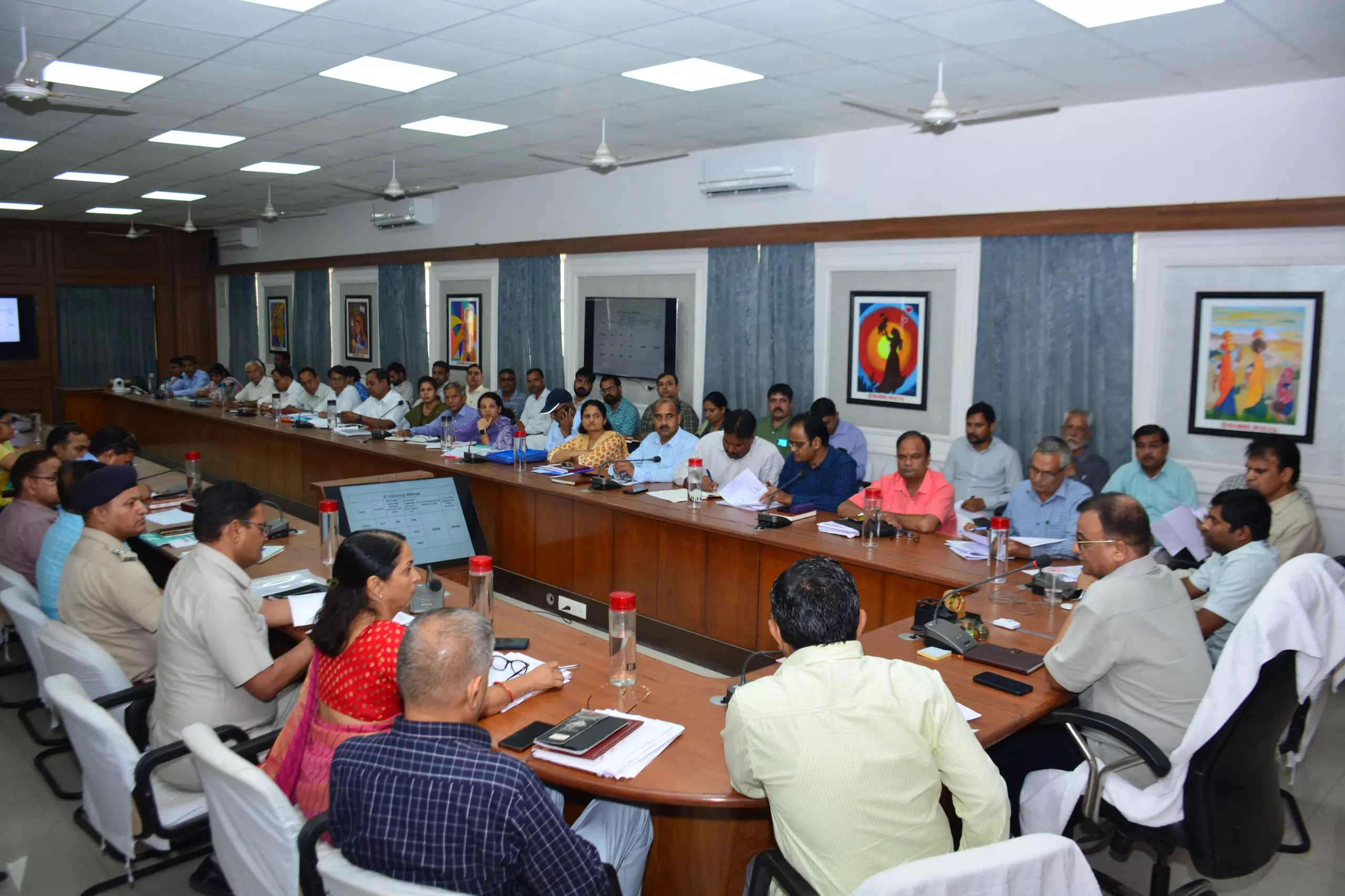 Sikar : पर्यटन विकास समिति की बैठक आयोजित, लिए गए कई महत्वपूर्ण निर्णय Sikar : पर्यटन विकास समिति की बैठक आयोजित, लिए गए कई महत्वपूर्ण निर्णय