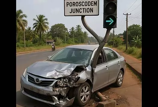 GOA: पोरोस्कोडेम जंक्शन पर कार ट्रैफिक सिग्नल से टकराई GOA: पोरोस्कोडेम जंक्शन पर कार ट्रैफिक सिग्नल से टकराई