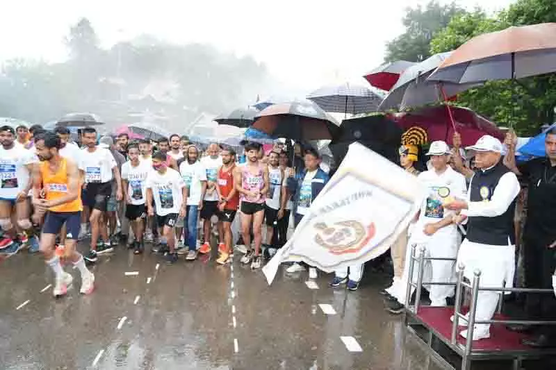 Shimla में नशीली दवाओं के दुरुपयोग से निपटने के लिए 3,500 लोग पुलिस हाफ मैराथन में शामिल हुए Shimla में नशीली दवाओं के दुरुपयोग से निपटने के लिए 3,500 लोग पुलिस हाफ मैराथन में शामिल हुए