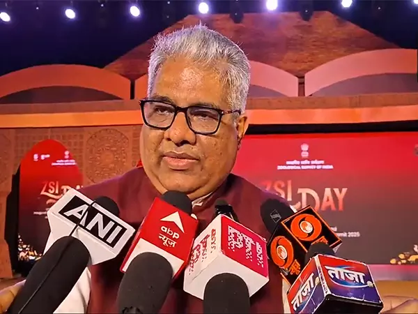 कोई संवेदनशीलता नहीं है: भूपेन्द्र यादव ने कोलकाता बलात्कार मामले पर TMC की आलोचना की कोई संवेदनशीलता नहीं है: भूपेन्द्र यादव ने कोलकाता बलात्कार मामले पर TMC की आलोचना की