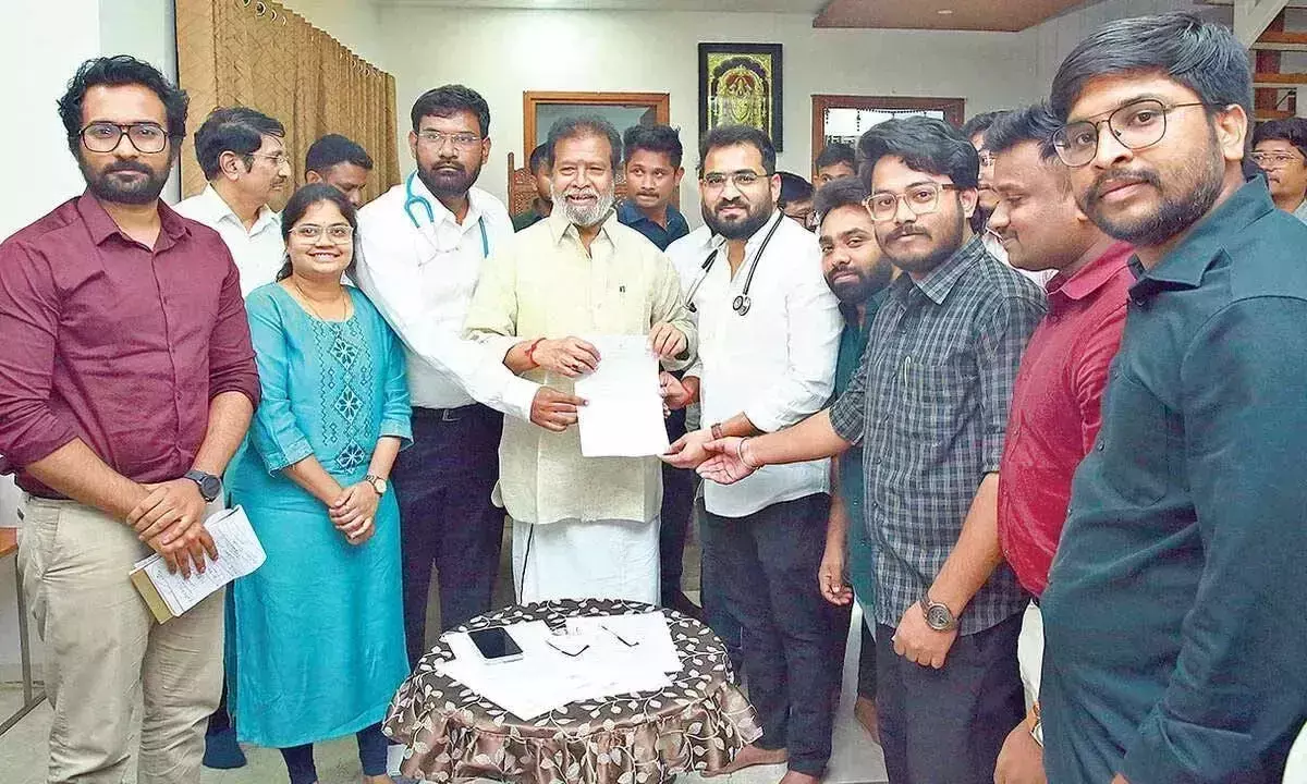 Telangana: JUDA ने स्वास्थ्य मंत्री को धन्यवाद दिया Telangana: JUDA ने स्वास्थ्य मंत्री को धन्यवाद दिया