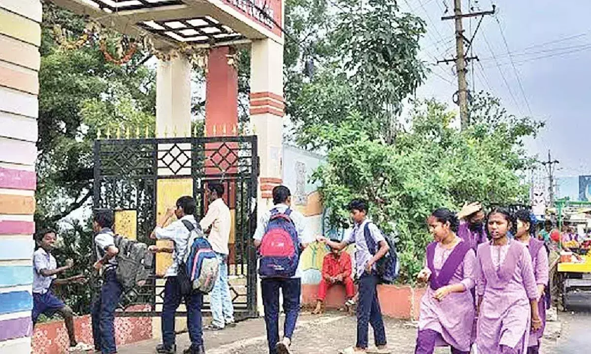 RTE प्रवेश के कार्यान्वयन में खामियों को दूर करने के लिए याचिका