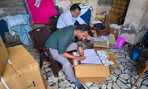 दवाओं की खरीद-फरोख्त में गड़बड़ी, 1.81 करोड़ रुपये की दवाइयां जब्त