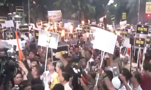 Kolkata gangrape: भाजपा की चार सदस्यीय तथ्यान्वेषी टीम सोमवार को कोलकाता का दौरा करेगी