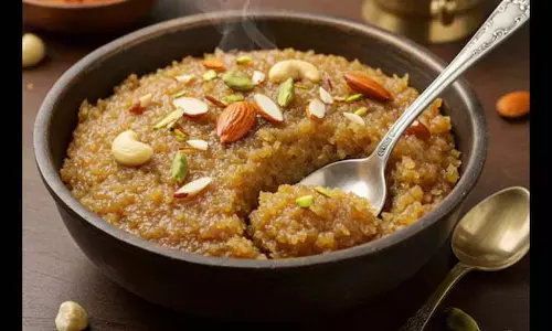 झटपट सूजी का हलवा बनाने की विधि, एक चुटकी गुप्त सामग्री डालें झटपट सूजी का हलवा बनाने की विधि, एक चुटकी गुप्त सामग्री डालें