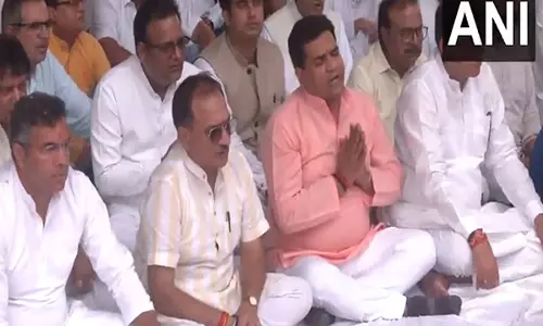 प्रवेश वर्मा, BJP नेता साहिब सिंह वर्मा की 18वीं पुण्यतिथि पर प्रार्थना सभा में शामिल हुए प्रवेश वर्मा, BJP नेता साहिब सिंह वर्मा की 18वीं पुण्यतिथि पर प्रार्थना सभा में शामिल हुए