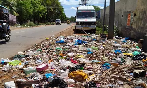Madurai की सड़कों से कूड़ेदान हटाए गए, खुले में फेंका जा रहा कचरा