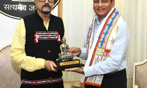 सेवानिवृत्त हुए मुख्य सचिव अमिताभ जैन, राज्यपाल डेका ने दी विदाई