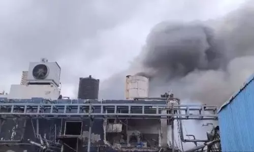 Hyderabad : केमिकल फैक्ट्री में विस्फोट, हताहत होने की आशंका Hyderabad : केमिकल फैक्ट्री में विस्फोट, हताहत होने की आशंका