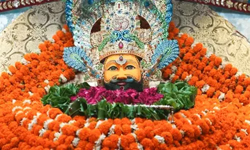 Khatu Shyam Temple की अनोखी परंपरा: गुलाब चढ़ाने की है खास वजह