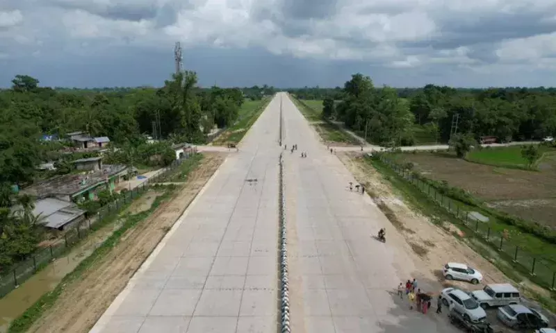 Assam  के मुख्यमंत्री ने मोरन में एनएच-2 पर आपातकालीन लैंडिंग सुविधा का निरीक्षण किया