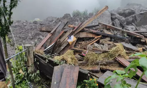 लगातार हो रही बारिश के बीच Shimla में सड़क दुर्घटना में 3 लोगों की मौत