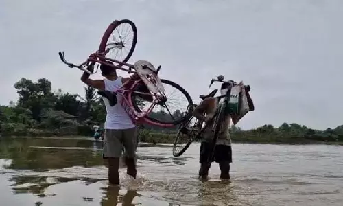 Odisha : बाढ़ जैसे हालात, जलाका और सुवर्णरेखा नदियां उफान पर