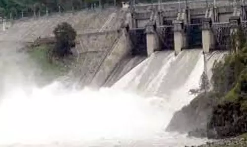 Punjab: पंडोह बांध के गेट खोले गए, ब्यास का जलस्तर बढ़ा Punjab: पंडोह बांध के गेट खोले गए, ब्यास का जलस्तर बढ़ा