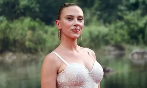 Scarlett Johansson: हॉलीवुड में महिलाओं की भूमिका बदलने पर संदेश अलग है