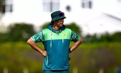 अजहर महमूद को पाकिस्तान का कार्यवाहक रेड-बॉल हेड कोच नियुक्त किया गया अजहर महमूद को पाकिस्तान का कार्यवाहक रेड-बॉल हेड कोच नियुक्त किया गया