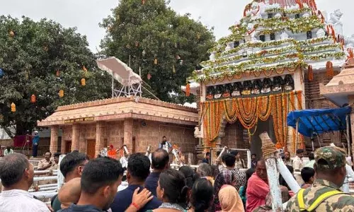 भगदड़ के अगले दिन भी पुरी में भगवान के दर्शन को उमड़े हजारों श्रद्धालु