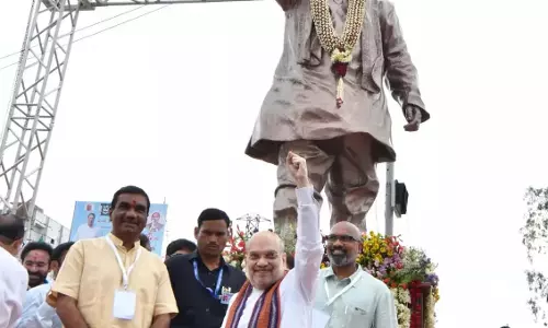 Telangana: अमित शाह ने डी. श्रीनिवास की प्रतिमा का अनावरण किया