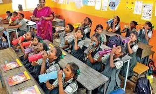 सरकारी स्कूलों में छात्रों को हाइड्रेट रखने के लिए लगाई जाएगी ‘वाटर बेल’
