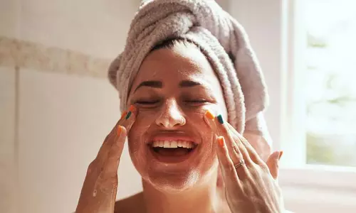 Skin care: इन घरेलू उपायों से निखारें अपनी त्वचा की रंगत, चांद की तरह चमकेगा आपका चेहरा