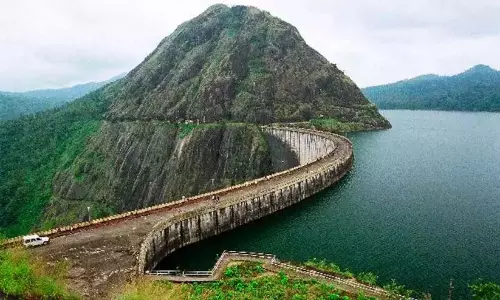 Kerala : इडुक्की बांध में जलस्तर भंडारण क्षमता के 58 प्रतिशत पर Kerala : इडुक्की बांध में जलस्तर भंडारण क्षमता के 58 प्रतिशत पर
