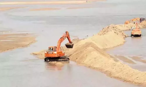नदियों में रेत खनन: निर्णय ILDMM के हाथ में नदियों में रेत खनन: निर्णय ILDMM के हाथ में
