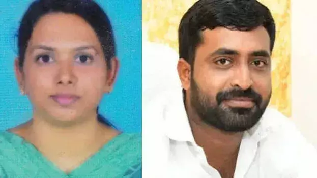 Kerala: कोट्टायम में दंपति की आत्महत्या, ब्लेड माफिया की भूमिका पर शक Kerala: कोट्टायम में दंपति की आत्महत्या, ब्लेड माफिया की भूमिका पर शक