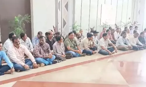 भुवनेश्वर नगर निगम कार्यालय में ड्यूटी पर तैनात BMC अधिकारी पर हमला