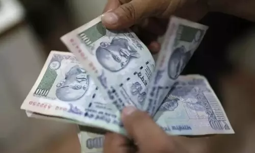 केरल जुलाई-सितंबर में बाजार उधारी के जरिए 2,000 करोड़ रुपये जुटाएगा: RBI केरल जुलाई-सितंबर में बाजार उधारी के जरिए 2,000 करोड़ रुपये जुटाएगा: RBI