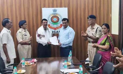 एएसआई दौलत सिंह ठाकुर और आरक्षक विपिन तिवारी हुए सेवानिवृत्त एएसआई दौलत सिंह ठाकुर और आरक्षक विपिन तिवारी हुए सेवानिवृत्त