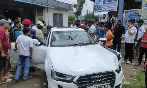 Ludhiana: तेज रफ्तार ऑडी ने सड़क पर मचाई तबाही, एक की मौत, तीन घायल