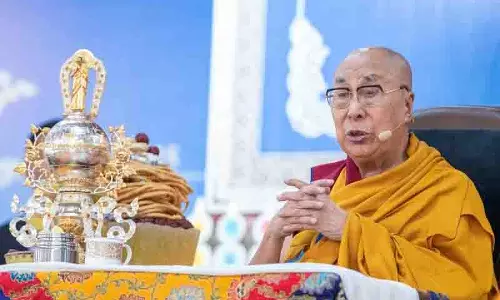 मैक्लोडगंज में Dalai Lama के 90वें जन्मदिन के लिए सप्ताह भर चलने वाला समारोह शुरू मैक्लोडगंज में Dalai Lama के 90वें जन्मदिन के लिए सप्ताह भर चलने वाला समारोह शुरू