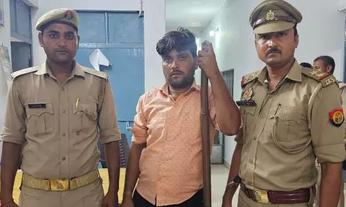 Farrukhabad: पुलिस ने मूकबधिर युवती से बलात्कार के आरोपी को दबोचा Farrukhabad: पुलिस ने मूकबधिर युवती से बलात्कार के आरोपी को दबोचा
