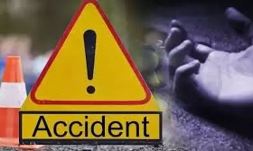 Unnao: दुर्घटना में पंचायत मित्र की मौत, परिवार पर टूटा दुखों का पहाड़ Unnao: दुर्घटना में पंचायत मित्र की मौत, परिवार पर टूटा दुखों का पहाड़