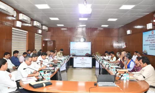 दक्षिण पूर्व मध्य रेलवे रायपुर मंडल: सांसदों की बैठक में यात्री सुविधाओं और विकास कार्यों पर हुआ मंथन दक्षिण पूर्व मध्य रेलवे रायपुर मंडल: सांसदों की बैठक में यात्री सुविधाओं और विकास कार्यों पर हुआ मंथन
