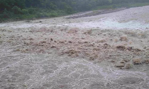 Lucknow: भारी बारिश से नदियों का बढ़ा जलस्तर, 30 जिलों में अलर्ट जारी