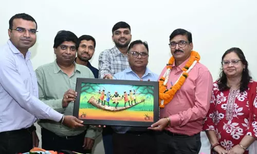 जनसंपर्क विभाग के उपसंचालक आनंद प्रकाश सोलंकी को दी गई गरिमामय विदाई जनसंपर्क विभाग के उपसंचालक आनंद प्रकाश सोलंकी को दी गई गरिमामय विदाई