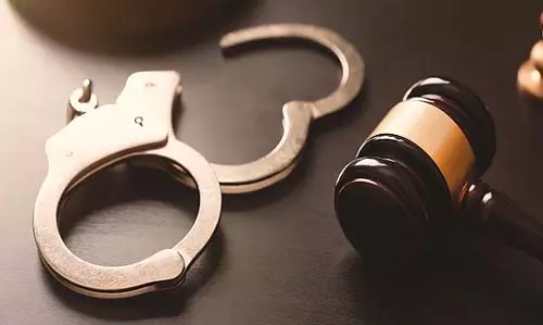 बांदेल लोकल में डकैती, महिला यात्री की हत्या का प्रयास बांदेल लोकल में डकैती, महिला यात्री की हत्या का प्रयास