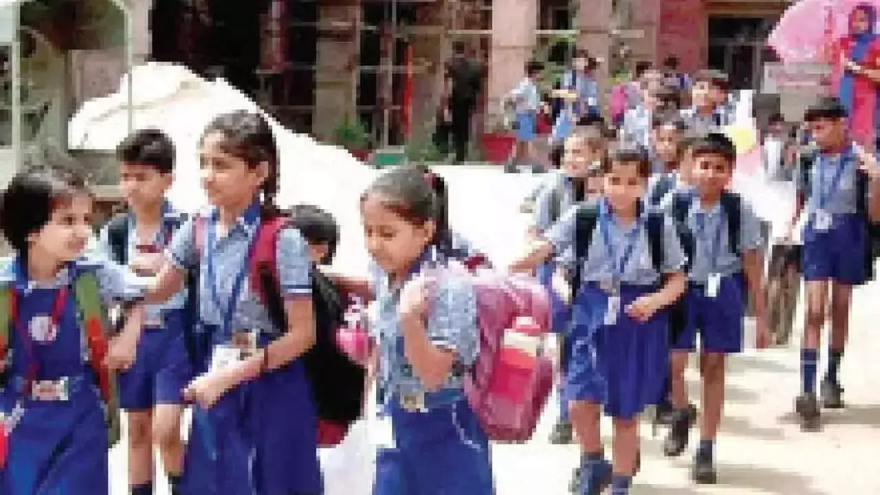 Andhra: निजी स्कूलों में निशुल्क प्रवेश के लिए 8,583 विद्यार्थियों का चयन
