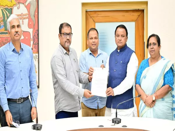 OAS एसोसिएशन ने सीएम माझी से मुलाकात के बाद बीएमसी अधिकारी पर हमले को लेकर सामूहिक अवकाश स्थगित किया OAS एसोसिएशन ने सीएम माझी से मुलाकात के बाद बीएमसी अधिकारी पर हमले को लेकर सामूहिक अवकाश स्थगित किया
