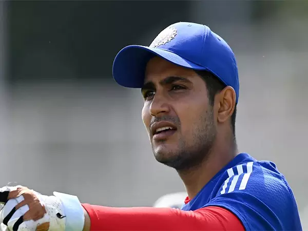 बर्मिंघम टेस्ट से पहले Ravi Shastri ने कहा- सीरीज में वापसी के लिए काफी जज्बे की जरूरत है बर्मिंघम टेस्ट से पहले Ravi Shastri ने कहा- सीरीज में वापसी के लिए काफी जज्बे की जरूरत है