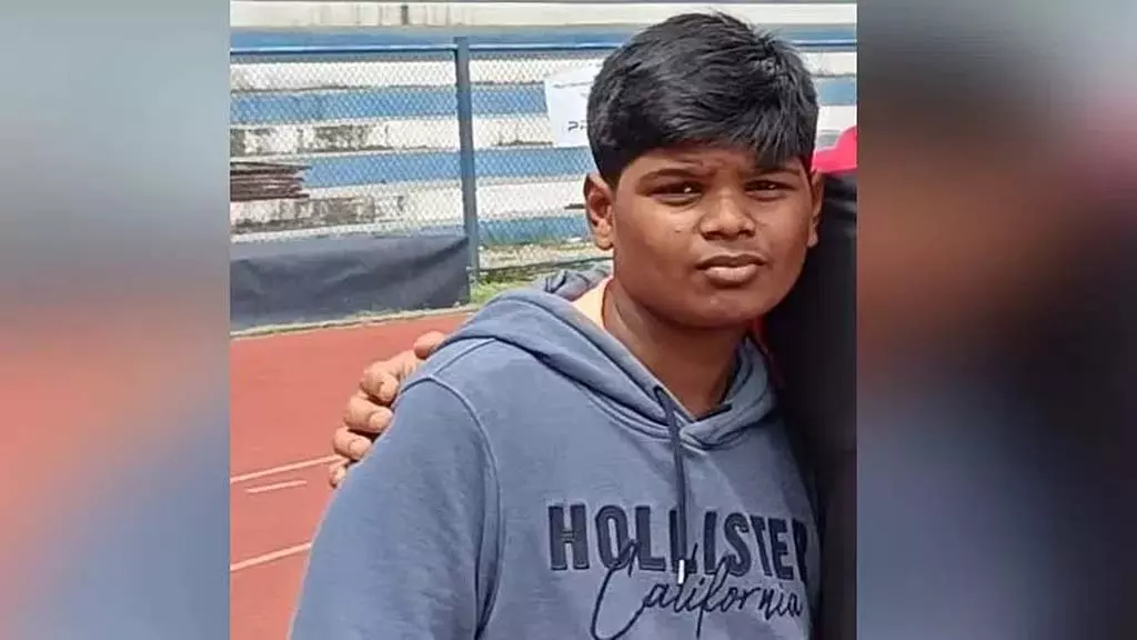 Bengaluru : कांतीरवा स्टेडियम में खेल अभ्यास देखने आया एक छात्र लापता हो गया Bengaluru : कांतीरवा स्टेडियम में खेल अभ्यास देखने आया एक छात्र लापता हो गया