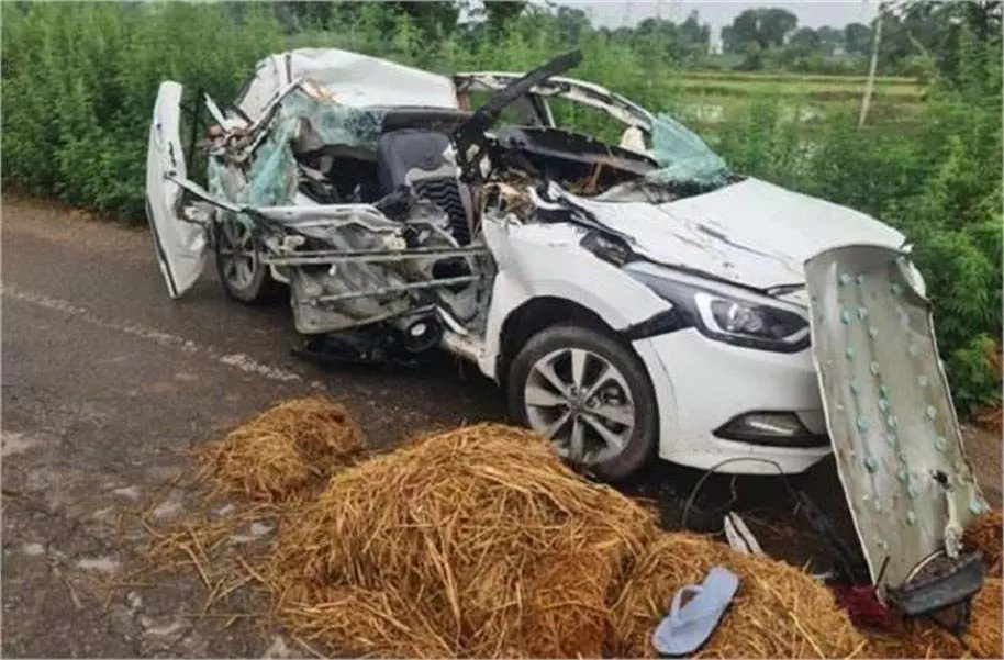 Punjab: सुबह-सुबह दर्दनाक हादसा, कार सवार की मौत Punjab: सुबह-सुबह दर्दनाक हादसा, कार सवार की मौत