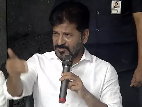 तेलंगाना केमिकल फैक्ट्री विस्फोट में 34 लोगों की मौत: CM Reddy ने घटनास्थल का दौरा किया, विस्तृत रिपोर्ट मांगी तेलंगाना केमिकल फैक्ट्री विस्फोट में 34 लोगों की मौत: CM Reddy ने घटनास्थल का दौरा किया, विस्तृत रिपोर्ट मांगी