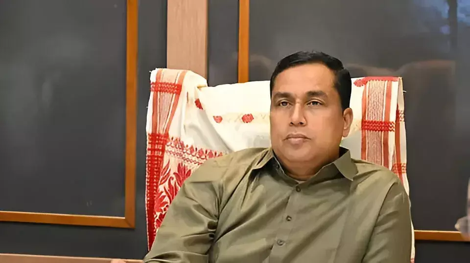 Assam में गरुखुटी परियोजना को लेकर विवाद तेज, मंत्री के खिलाफ दो FIR Assam में गरुखुटी परियोजना को लेकर विवाद तेज, मंत्री के खिलाफ दो FIR