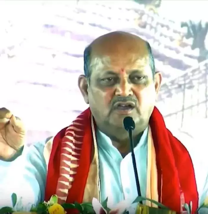 ओडिशा BJP ने BMC अधिकारी पर हमले में संबंध के लिए पांच सदस्यों को निलंबित कर दिया ओडिशा BJP ने BMC अधिकारी पर हमले में संबंध के लिए पांच सदस्यों को निलंबित कर दिया