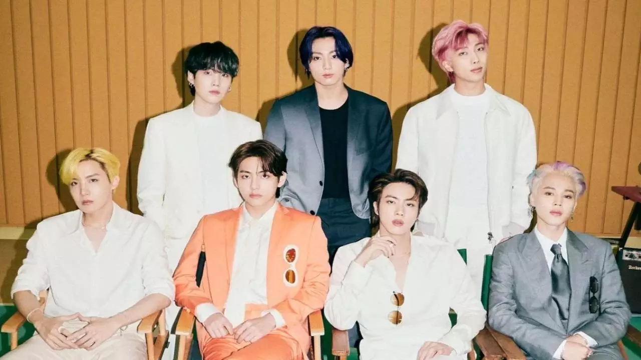 BTS ने परमिशन टू डांस ऑन स्टेज लाइव एल्बम की घोषणा की BTS ने परमिशन टू डांस ऑन स्टेज लाइव एल्बम की घोषणा की