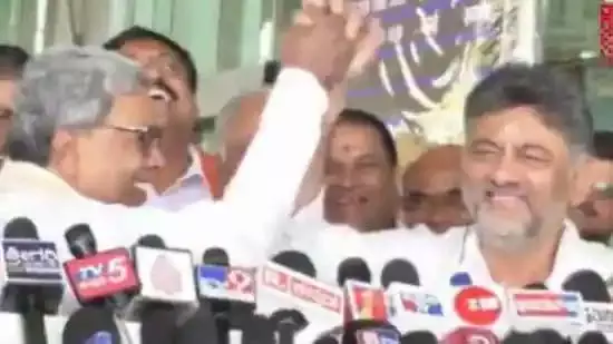 डीके शिवकुमार को मुख्यमंत्री बनाने की पहल तेज़, 100 विधायक साथ डीके शिवकुमार को मुख्यमंत्री बनाने की पहल तेज़, 100 विधायक साथ